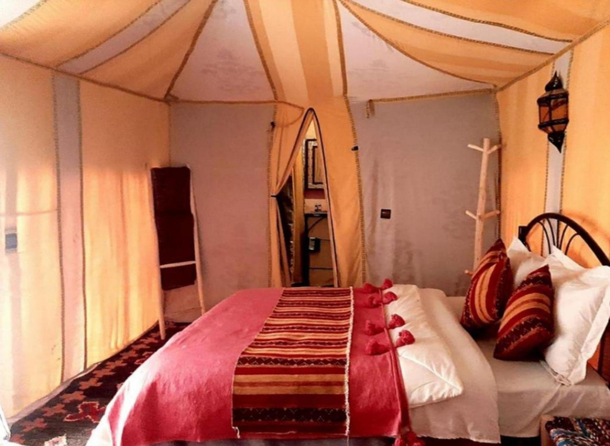 Bed and Breakfast Luxury Bedouin Camp Merzouga Esterno foto
