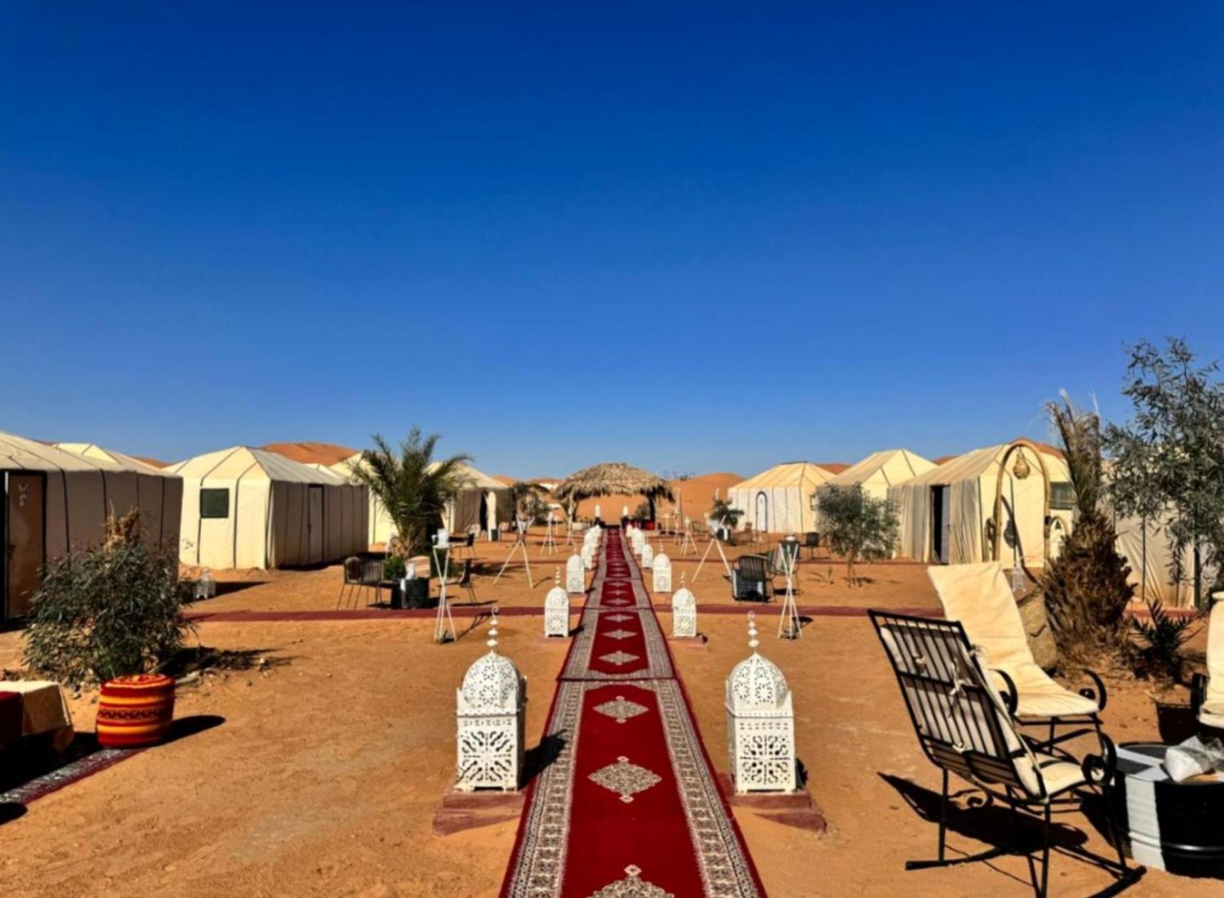 Bed and Breakfast Luxury Bedouin Camp Merzouga Esterno foto
